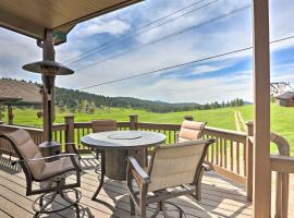 Cozy Conifer Cabin with Mtn Views on 100 Acres!, cottage di Conifer