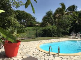 Villas Karukera - Hamak Coco Caraibes, hotel na may pool sa Kahouanne