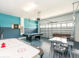 Bring The Whole Family Gate 9 Bedroom 5 Bath villa