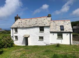 Picture perfect cottage in rural Tintagel, hotel in Tintagel