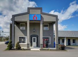 Motel 6 Washington, PA, hotelli  lähellä lentokenttää Washington County -lentokenttä - WSG 