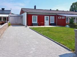 5 person holiday home in HALLSTAVIK, hotel di Hallstavik