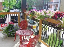 Ottawa Downtown Executive Apartment Retreat with Private Balcony near Bank Street - Sleep Max 2