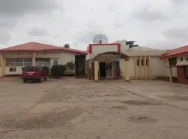 Ade Super Hotel-Royal Deluxe