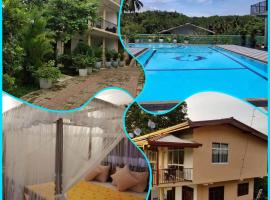 Coral Palm Villa and Apartment, hotelli, jossa on uima-allas kohteessa Unawatuna