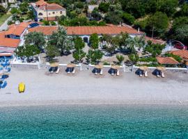 PSARIANOS BEACHFRONT APARTMENTS, ξενοδοχείο στην Πάνορμο Σκοπέλου