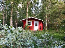 Bakkakot 3 Cozy Cabin In The Woods, hotell i Akureyri