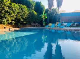 Grand Hôtel de Nîmes 4 étoiles, khách sạn gần Sân bay Nimes-Ales-Camargue-Cevennes - FNI, Nîmes