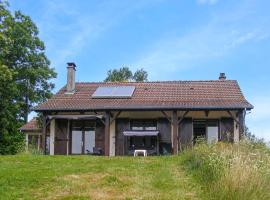 3 Bedroom Awesome Home In St-hilaires-les-places, cottage in Sallas