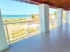 Casa duplex beira mar reformada com piscina no Peito Moça