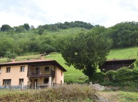 APARTAMENTOS RURALES BUXIL, hotel in Amieva