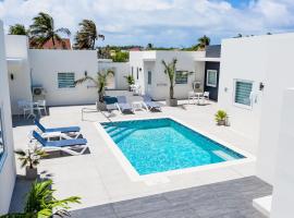 The Palm Leaf Apartments, beach rental in Noord