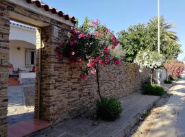 Casa a 70 metros de la playa, holiday home in Alicante