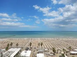 Hotel Giannini、リミニにあるフェデリコ・フェリーニ国際空港 - RMIの周辺ホテル