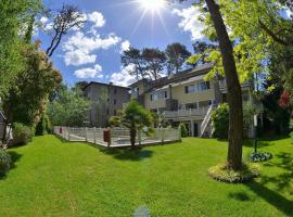 Apart Arbol del Cielo Cariló, hotell i Carilo