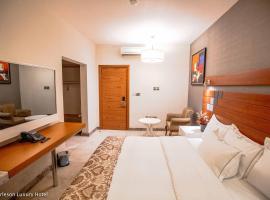 Charleson Luxury Hotel, hotel di Port Harcourt