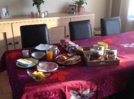 Chez nous., hotel v destinaci Couvin