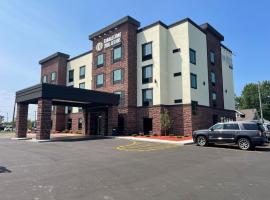 Cobblestone Hotel & Suites - Little Chute，位于Little Chute阿普雷顿机场 - ATW附近的酒店