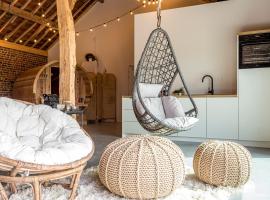 De Hoeveschuur, hotel s jacuzzi v destinaci Riemst