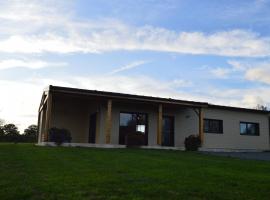 Gîte Pouligny-Saint-Martin, 4 pièces, 8 personnes - FR-1-591-224, hotel con estacionamiento en Pouligny-Saint-Martin