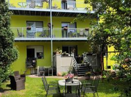 5x Fuchs-Dobry Balkon-Apartments 40qm-65qm, hotel i Oberhausen