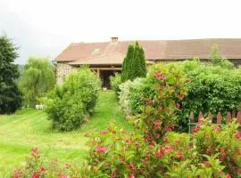 Gîte familial près de La Chaise-Dieu avec jardin, terrasse, jeux pour enfants et équipements bébé - FR-1-582-287