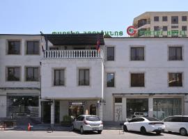 PARTEZ HOTEL, отель в Ереване