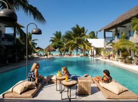 Casa Beach Hotel "Casa Del Mar", отель в Джамбиани