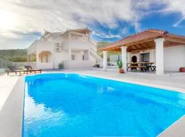 Villa San