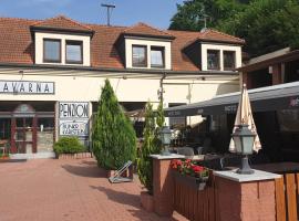 Bunkr Karlštejn, hotel di Karlštejn