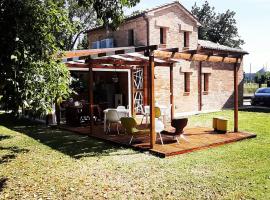 B&B il Fienile del Borgo, готель у місті Єзі