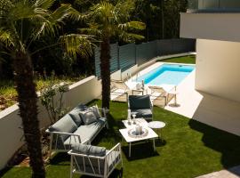 LUXURY apartment ROYAL IRIS, hotel i Njivice