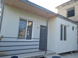 Lela Guest House, hotel in Mestia