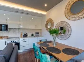 Social Lodge Funchal Center - City View Rooftop