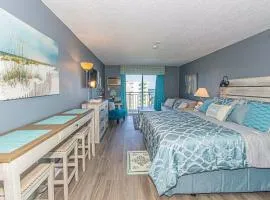 Completely Renovated King Suite Perfect for 4! Sea Mist 51306
