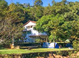Parque Ribeirão - Cachoeira da Fumaça - Pousada Camping, hotel v destinácii Santa Leopoldina