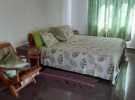 Corner Bay Apartments Beau Vallon,Mahe，位于维多利亚的酒店