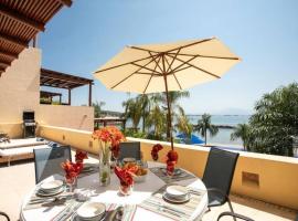 Casa del Caracol Feliz - Oceanfront luxury villa in Punta Esmeralda, khách sạn ở Cruz de Huanacaxtle