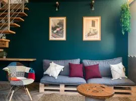 Charming Attic Apartment With Balcony & Swimming Pool