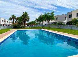 Chalet moderno con piscina en Mont - roige Bahia, hotel u gradu 'Montroig'
