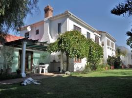 Applegarth B&B and Self-Catering Studios, pet-friendly hotel in Cape Town