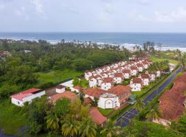 Nanu Beach Resort & Spa, beach hotel in Betalbatim