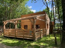 Les Cabanes de Lou-loup écologiques et autonomes, hotel din Anzème
