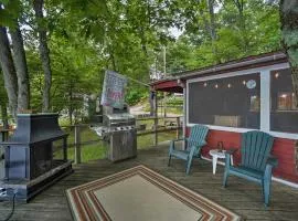 Riverfront Escape with Dock 19 Mi to Saratoga!