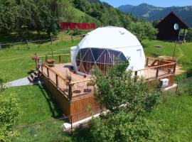 Glamount, glamping site in Fărcaşa