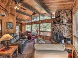 Quiet Retreat with Hot Tub - 16 Miles to Ski Apache!