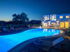 Five Stars Villa, hotel with pools in Kommeno