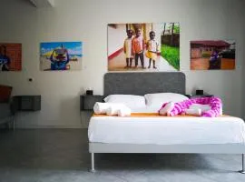 Click Art & Room