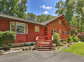 Pocono Mountains Cabin with Patio, Near Hiking!, hotel with parking in East Stroudsburg