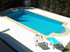 Villa with pool, 200m from beach